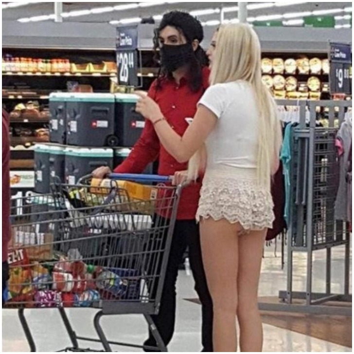 Hilarious Photos Caught On Walmart Cameras Page 10 Of 40 Lady Great